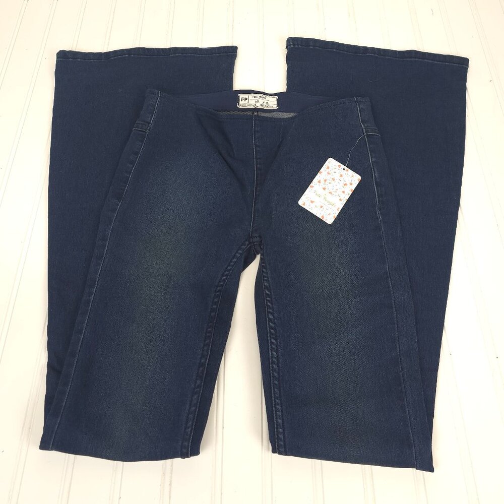 Free People x We The Free Penny Pull-On Flare Jeans Size 25 - Picture 4 of 13